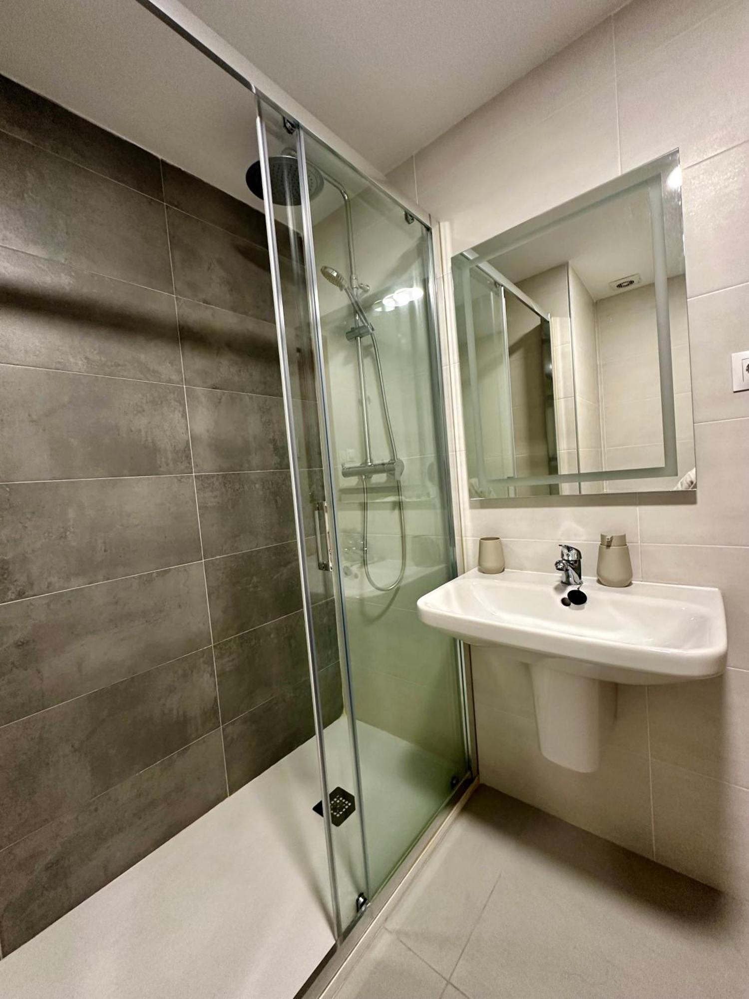 Habitacion Confort Centro Para 2 Personas Гранада Екстериор снимка